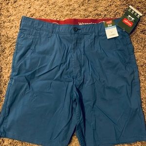 Men’s Wrangler Outdoor Shorts, Sz 36